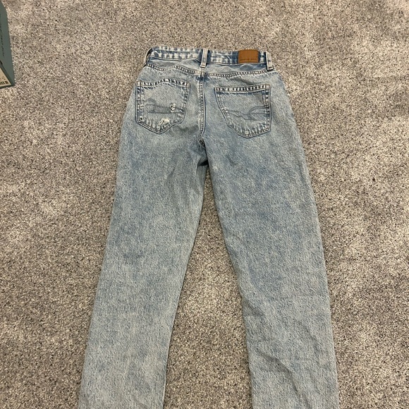 American Eagle Mom Jeans - Picture 3 of 5